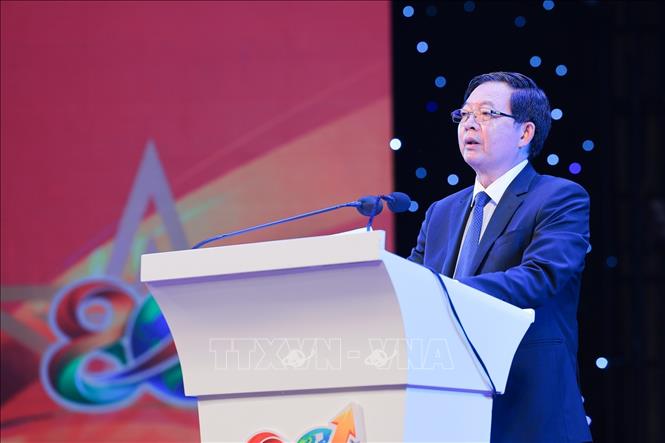 Ủy viên Ban chấp hành Trung ương Đảng, Phó Thủ tướng Chính phủ Hồ Quốc Dũng phát biểu tại buổi Lễ. Ảnh: Lê Đông - TTXVN