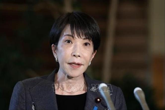 (Tư liệu) Thủ tướng Nhật Bản, Chủ tịch LDP Sanae Takaichi phát biểu tại cuộc họp báo ở Tokyo. Ảnh: Kyodo/TTXVN