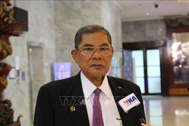 Ông Lumban Sianipar, giảng viên cao cấp của Lemhannas, trả lời phỏng vấn TTXVN bên lề hội nghi. Ảnh: Minh Thái - PV TTXVN tại Indonesia 