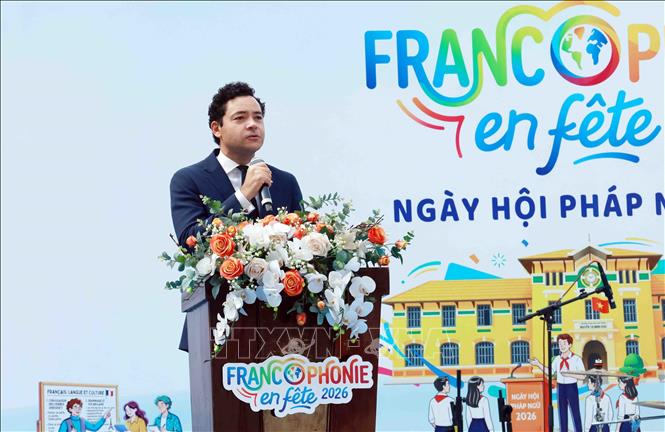 Ông Etienne Ranaivoson, Tổng Lãnh sự Pháp tại Thành phố Hồ Chí Minh phát biểu tại Ngày hội Pháp ngữ năm 2026. Ảnh: Xuân Khu-TTXVN