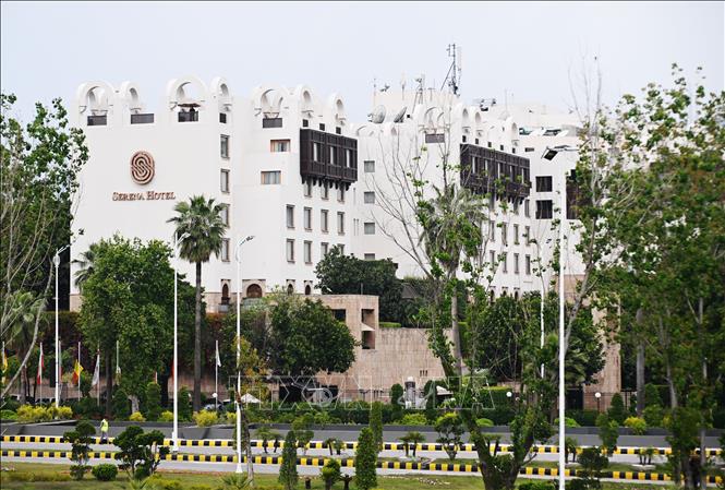 Quang cảnh bên ngoài khách Serena ở Islamabad, Pakistan, nơi diễn ra vòng đối thoại trực tiếp Mỹ - Iran ngày 11/4/2026. Ảnh: THX/TTXVN