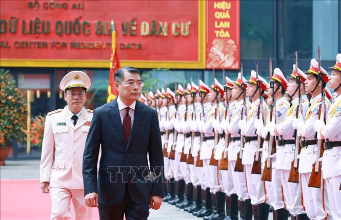 Thủ tướng Lê Minh Hưng dự Lễ kỷ niệm 80 năm Ngày truyền thống lực lượng Cảnh sát Quản lý hành chính về trật tự xã hội. Ảnh: Dương Giang-TTXVN 