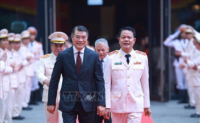 Thủ tướng Lê Minh Hưng dự Lễ kỷ niệm 80 năm Ngày truyền thống lực lượng Cảnh sát Quản lý hành chính về trật tự xã hội. Ảnh: Dương Giang-TTXVN
