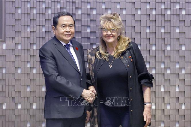 Chủ tịch Quốc hội Trần Thanh Mẫn gặp bà Sandra Scagliotti, Lãnh sự danh dự Việt Nam tại Torino. Ảnh: Doãn Tấn – TTXVN