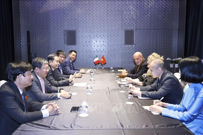 Chủ tịch Quốc hội Trần Thanh Mẫn gặp bà Sandra Scagliotti, Lãnh sự danh dự Việt Nam tại Torino. Ảnh: Doãn Tấn – TTXVN