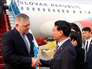 Thủ tướng Slovakia Robert Fico bắt đầu thăm chính thức Việt Nam