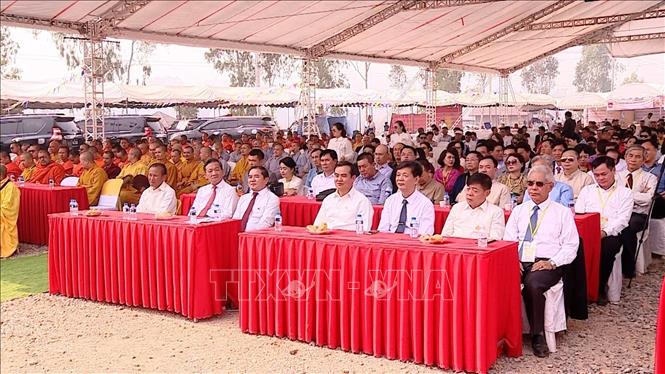 Các đại biểu tham dự buổi lễ. Ảnh: Văn Phiên – PV TTXVN tại Lào