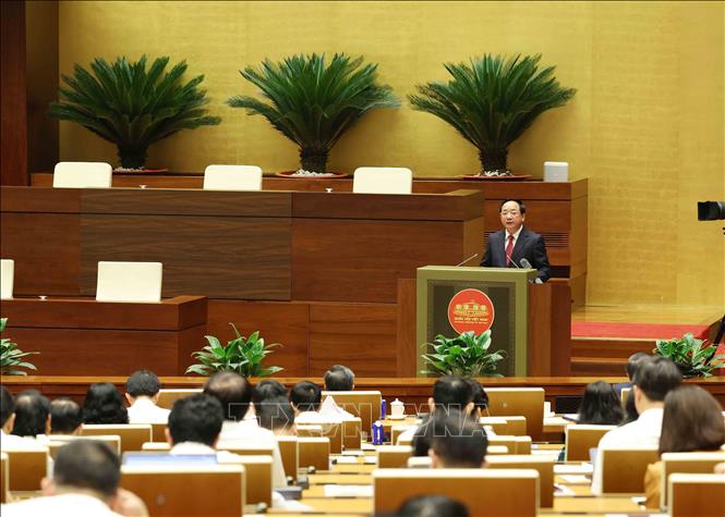 Đồng chí Trịnh Văn Quyết, Uỷ viên Bộ Chính trị, Bí thư Trung ương Đảng, Trưởng Ban Tuyên giáo và Dân vận Trung ương giới thiệu chuyên đề “Những nội dung cơ bản của Quy định về công tác chính trị, tư tưởng trong Đảng”. Ảnh: Phương Hoa - TTXVN