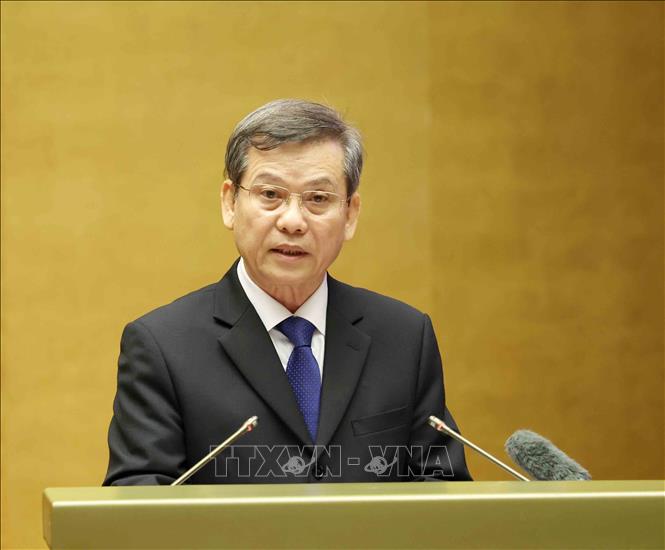 Đồng chí Lê Minh Trí, Uỷ viên Bộ Chính trị, Bí thư Trung ương Đảng, Trưởng Ban Nội chính Trung ương giới thiệu chuyên đề “Nghị quyết về tiếp tục tăng cường sự lãnh đạo của Đảng đối với công tác phòng, chống tham nhũng, lãng phí, tiêu cực trong giai đoạn mới”. Ảnh: Phương Hoa - TTXVN