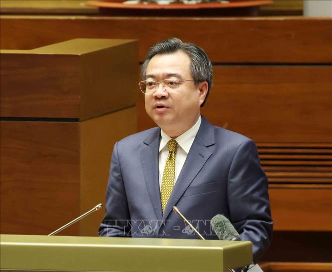 Đồng chí Nguyễn Thanh Nghị, Uỷ viên Bộ Chính trị, Bí thư Trung ương Đảng, Trưởng Ban Chính sách, chiến lược Trung ương giới thiệu chuyên đề “Kết luận và Kế hoạch phát triển kinh tế - xã hội và tài chính quốc gia và vay, trả nợ công, đầu tư công trung hạn 5 năm 2026 - 2030 gắn với thực hiện mục tiêu phấn đấu tăng trưởng “2 con số””. Ảnh: Phương Hoa - TTXVN