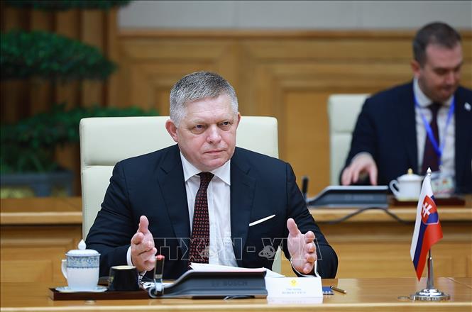Thủ tướng Slovakia Robert Fico phát biểu tại cuộc hội đàm với Thủ tướng Lê Minh Hưng. Ảnh: Dương Giang - TTXVN 
