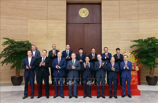 Đại tướng Lương Tam Quang, Bộ trưởng Bộ Công an Việt Nam và Đại tướng Zolotov Viktor, Giám đốc Cơ quan Vệ binh quốc gia Liên bang Nga cùng các đại biểu. Ảnh: Phạm Kiên - TTXVN