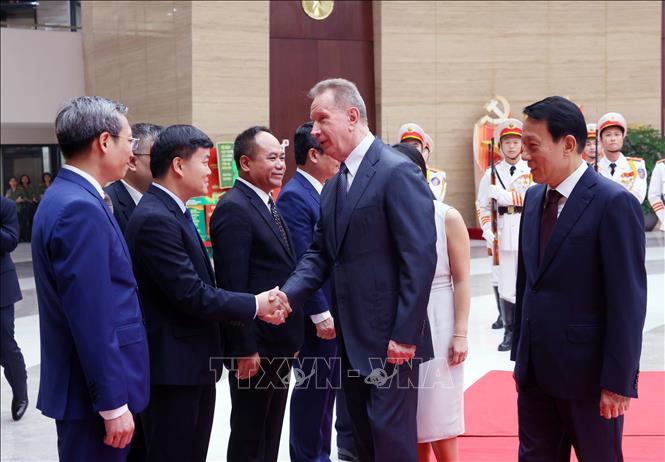 Đại tướng Lương Tam Quang, Bộ trưởng Bộ Công an giới thiệu thành phần đoàn đại biểu Việt Nam. Ảnh: Phạm Kiên - TTXVN