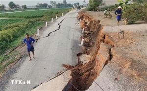 Tây Ninh: Tuyến đường ven sông Lò Gạch bị sạt lở nghiêm trọng