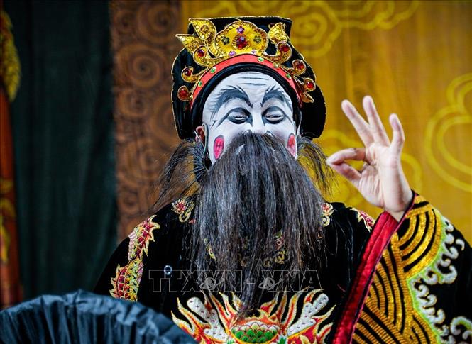 Tạo hình nhân vật phản diện Hàn Phụng trong vở Tuồng 