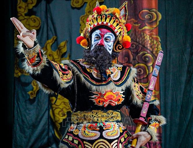 Diện mạo tướng Trịnh Ân trong vở Tuồng 