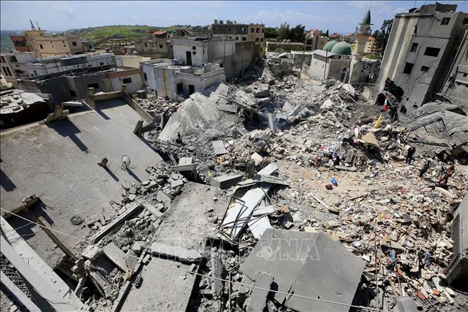 Tòa nhà bị phá hủy sau các đợt không kích của Israel xuống Zrariyeh, miền Nam Liban, ngày 9/4/2026. Ảnh: THX/TTXVN