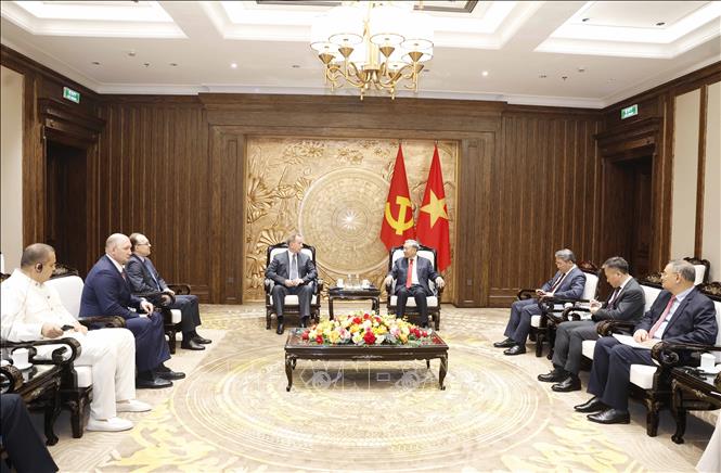 Tổng Bí thư, Chủ tịch nước Tô Lâm tiếp Giám đốc Cơ quan Vệ binh quốc gia Liên bang Nga Viktor Zolotov. Ảnh: Thống Nhất - TTXVN