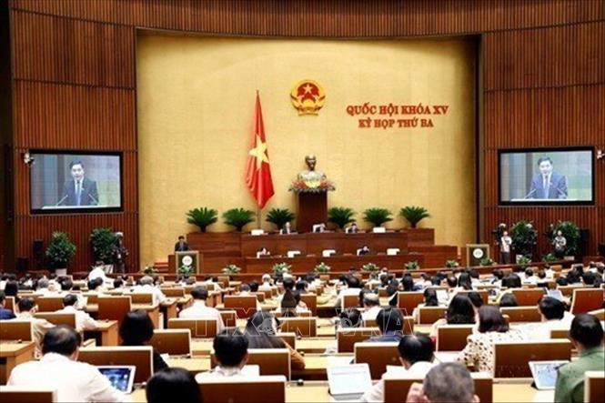 Sáng 14/6/2022, Quốc hội họp phiên toàn thể tại hội trường để biểu quyết thông qua Luật Cảnh sát cơ động. Ảnh: TTXVN