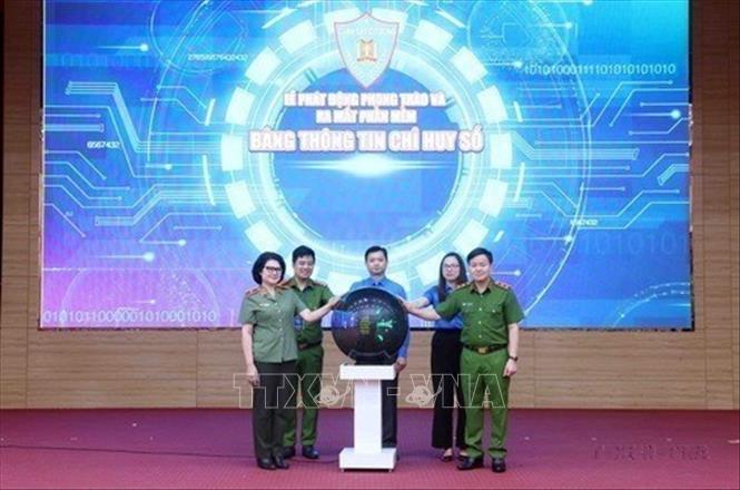 Sáng 13/5/2025, tại Hà Nội, Bộ Tư lệnh Cảnh sát cơ động tổ chức Lễ phát động trong phong trào thi đua “Lực lượng Công an nhân dân tiên phong đi đầu trong đổi mới sáng tạo và chuyển đổi số” ra mắt phần mềm 