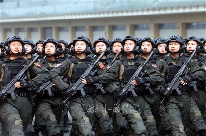 Khối lực lượng cảnh sát cơ động tham gia diễu binh trong Lễ kỷ niệm 50 năm Ngày truyền thống lực lượng Cảnh sát cơ động (15/4/1974 - 15/4/2024) và đón nhận Danh hiệu Anh hùng Lực lượng vũ trang nhân dân lần thứ hai. Ảnh: Phạm Kiên - TTXVN