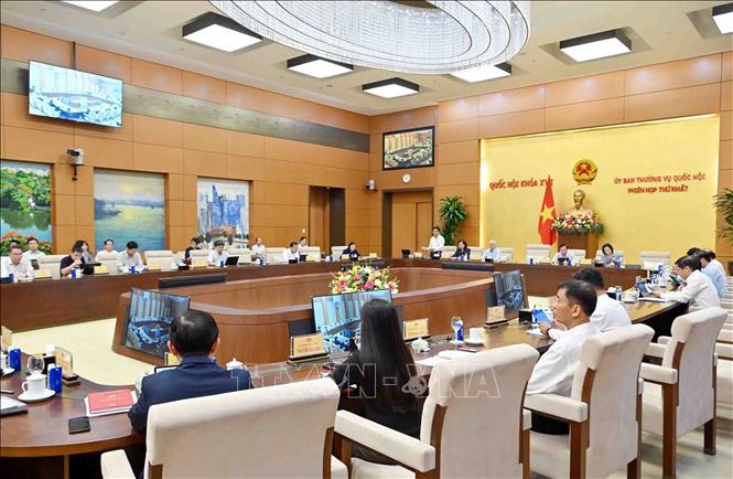 Phiên họp thứ Nhất của Ủy ban Thường vụ Quốc hội khóa XVI (đợt 2). Ảnh: Phạm Kiên - TTXVN