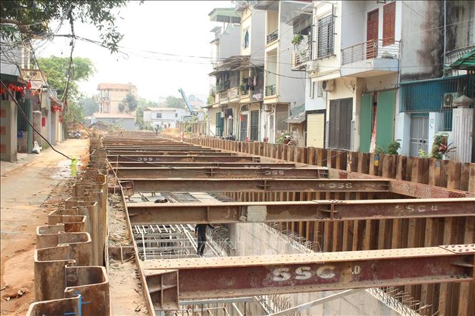 Công trình tiêu thoát nước chống úng ngập vừa chạy đua tiến độ, vừa bảo đảm đồng bộ, hiệu quả và bền vững của hệ thống thoát nước đô thị. Ảnh: Nguyễn Thắng - TTXVN