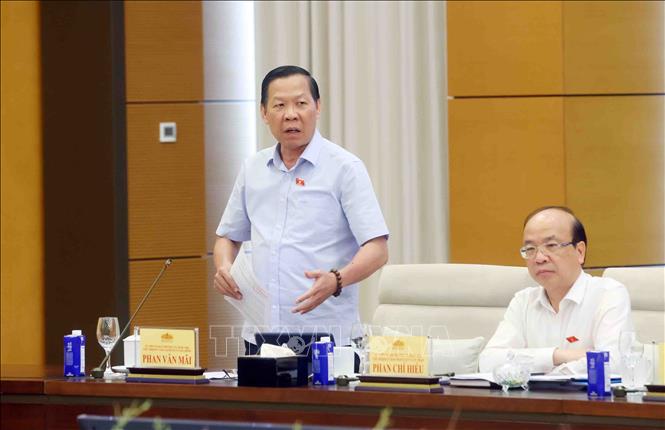 Chủ nhiệm Ủy ban Kinh tế và Tài chính Quốc hội Phan Văn Mãi phát biểu. Ảnh: Phạm Kiên - TTXVN