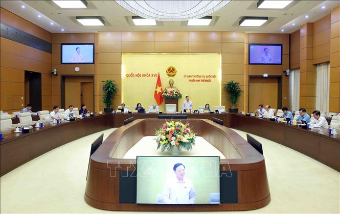 Phiên họp thứ Nhất của Ủy ban Thường vụ Quốc hội khóa XVI, chiều 14/4 (đợt 2). Ảnh: Phạm Kiên - TTXVN