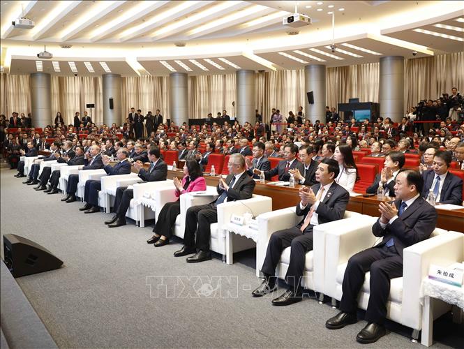 Các đại biểu tham dự buổi phát biểu chính sách của Tổng Bí thư, Chủ tịch nước Tô Lâm tại Đại học Thanh Hoa. Ảnh: Thống Nhất - TTXVN