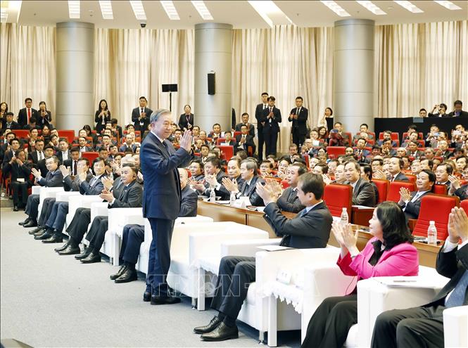 Tổng Bí thư, Chủ tịch nước Tô Lâm đến thăm và phát biểu chính sách tại Đại học Thanh Hoa. Ảnh: Thống Nhất - TTXVN