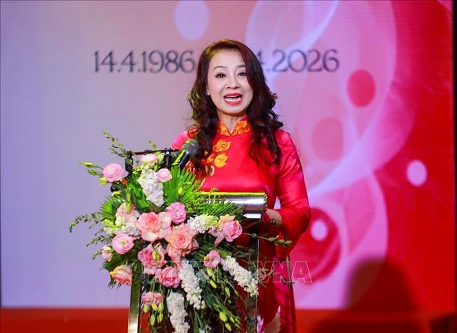 Bà Nguyễn Thị Quỳnh Trang, Giám đốc Nhà hát Nghệ thuật Đương đại Việt Nam phát biểu. Ảnh: Khánh Hoà - TTXVN