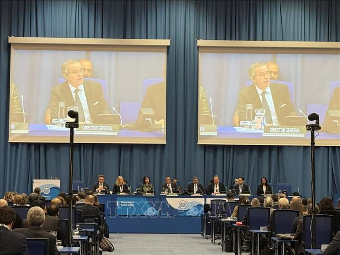 Ông Rafael Mariano Grossi, Tổng Giám đốc IAEA phát biểu tại Phiên toàn thể. Ảnh: Việt Thắng - TTXVN