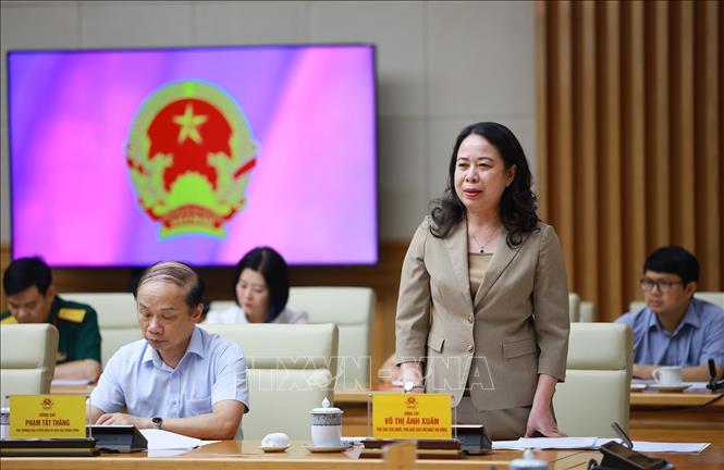 Phó Chủ tịch nước Võ Thị Ánh Xuân, Phó Chủ tịch thứ nhất Hội đồng Thi đua - Khen thưởng Trung ương phát biểu. Ảnh: Dương Giang - TTXVN
