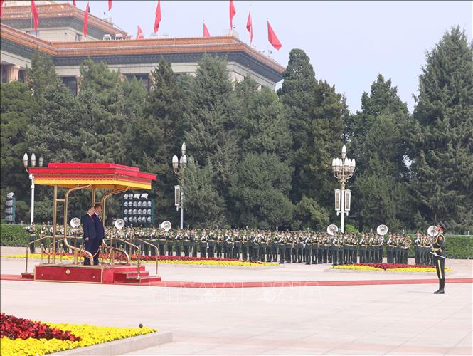 Lễ đón trọng thể Tổng Bí thư, Chủ tịch nước Tô Lâm và Phu nhân thăm cấp Nhà nước đến Trung Quốc. Ảnh: Thống Nhất – TTXVN