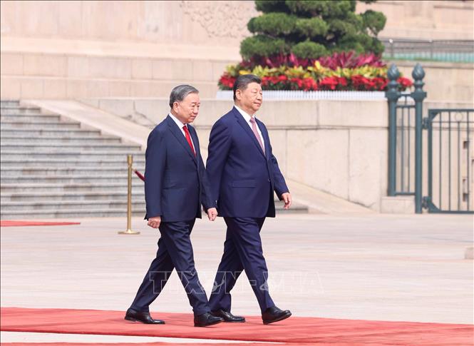 Tổng Bí thư, Chủ tịch nước Trung Quốc Tập Cận Bình và Tổng Bí thư, Chủ tịch nước Tô Lâm tại Lễ đón. Ảnh: Thống Nhất – TTXVN