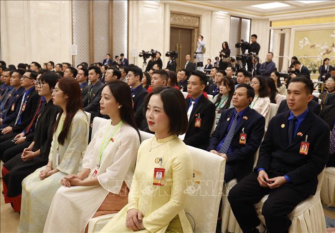 Đại biểu thanh niên Việt Nam - Trung Quốc tham gia chương trình “Hành trình Đỏ nghiên cứu, học tập” tại cuộc gặp gỡ với Tổng Bí thư, Chủ tịch nước Tô Lâm và Tổng Bí thư, Chủ tịch nước Trung Quốc Tập Cận Bình. Ảnh: Thống Nhất - TTXVN