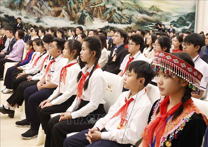Đại biểu thanh niên Việt Nam - Trung Quốc tham gia chương trình “Hành trình Đỏ nghiên cứu, học tập” tại cuộc gặp gỡ với Tổng Bí thư, Chủ tịch nước Tô Lâm và Tổng Bí thư, Chủ tịch nước Trung Quốc Tập Cận Bình. Ảnh: Thống Nhất - TTXVN