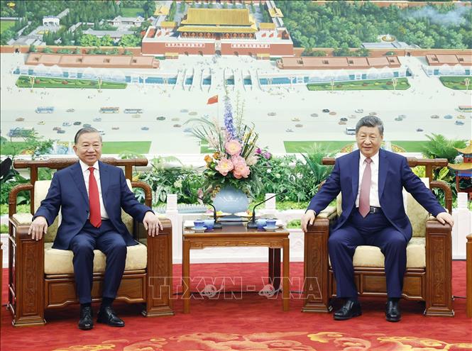 Tổng Bí thư, Chủ tịch nước Tô Lâm và Phu nhân cùng Tổng Bí thư, Chủ tịch nước Trung Quốc Tập Cận Bình và Phu nhân dự tiệc trà. Ảnh: Thống Nhất - TTXVN