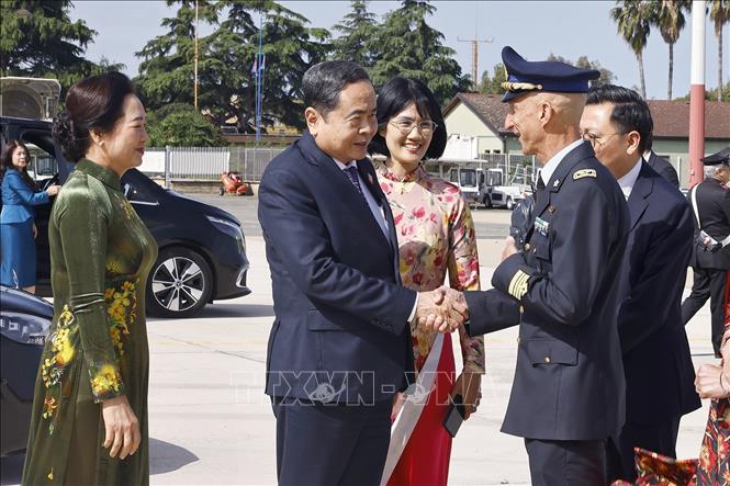 Lễ tiễn Chủ tịch Quốc hội Trần Thanh Mẫn và Phu nhân tại sân bay Ciampino, thủ đô Rome, Cộng hòa Italy. Ảnh: Doãn Tấn – TTXVN