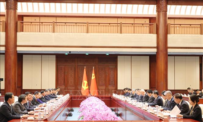 Cuộc gặp đại diện hai Bộ Chính trị Việt Nam - Trung Quốc lần thứ 8. Ảnh: Công Tuyên - PV TTXVN tại Trung Quốc