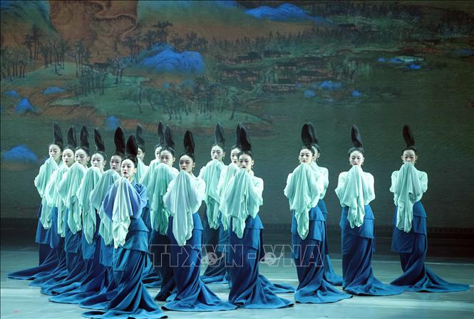 Chương trình biểu diễn nghệ thuật Việt Nam – Trung Quốc. Ảnh: Thống Nhất - TTXVN