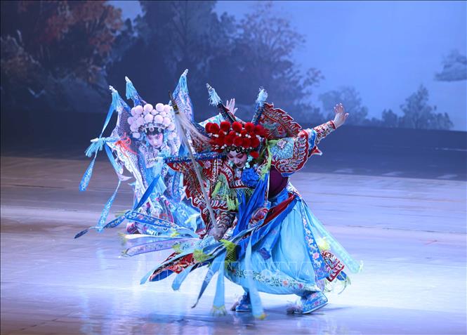 Chương trình biểu diễn nghệ thuật Việt Nam – Trung Quốc. Ảnh: Thống Nhất - TTXVN