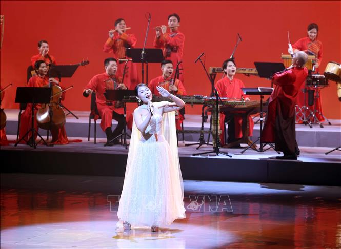 Chương trình biểu diễn nghệ thuật Việt Nam – Trung Quốc. Ảnh: Thống Nhất - TTXVN