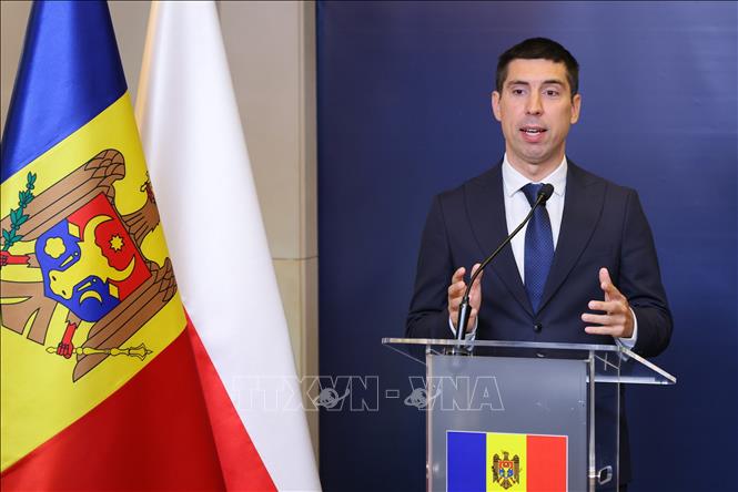 Phó Thủ tướng kiêm Ngoại trưởng Moldova Mihai Popsoi. Ảnh: PAP/TTXVN