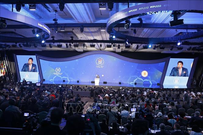 Ông Martin Chungong, Tổng Thư ký Liên minh Nghị viện thế giới (IPU) phát biểu khai mạc IPU-152. Ảnh: Doãn Tấn - TTXVN. Ảnh: Doãn Tấn - TTXVN