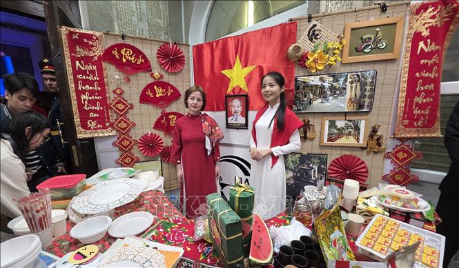 Vietnamese students shine at international cultural festival in Russia ...