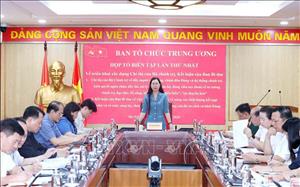 Tiếp tục đẩy mạnh xây dựng, chỉnh đốn Đảng và hệ thống chính trị