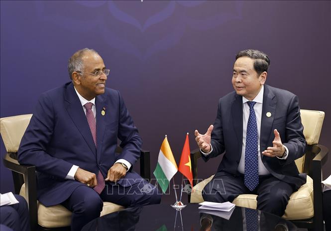 Chủ tịch Quốc hội Trần Thanh Mẫn hội kiến Chủ tịch Quốc hội Côte d'Ivoire Patrick Achi. Ảnh: Doãn Tấn – TTXVN