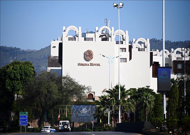 Quang cảnh bên ngoài khách sạn Serena ở Islamabad, Pakistan, nơi diễn ra cuộc đàm phán giữa Mỹ và Iran ngày 12/4/2026. Ảnh: THX/TTXVN 